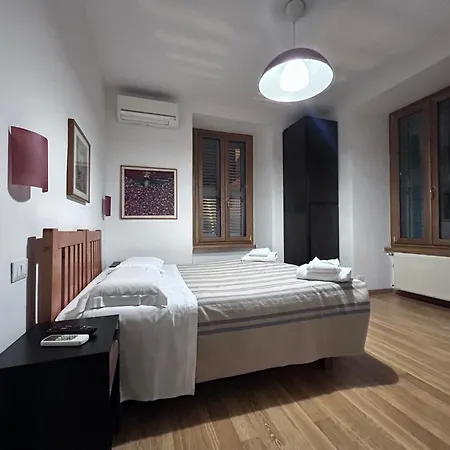 Maison Vaticana בית הארחה