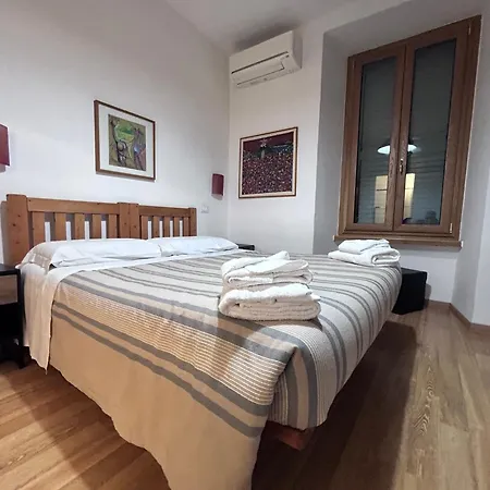 Maison Vaticana בית הארחה