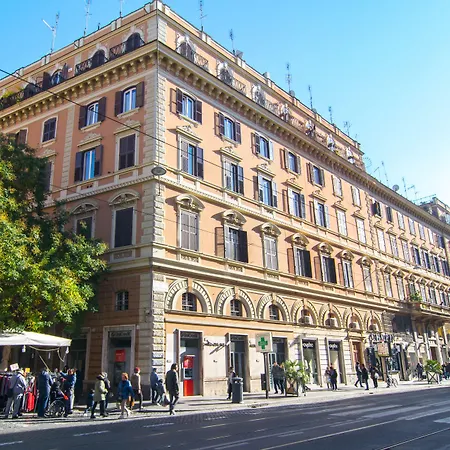 בית הארחה Maison Vaticana 4*