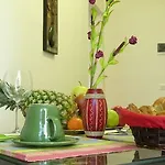 Πανσιόν Maison Vaticana 4*