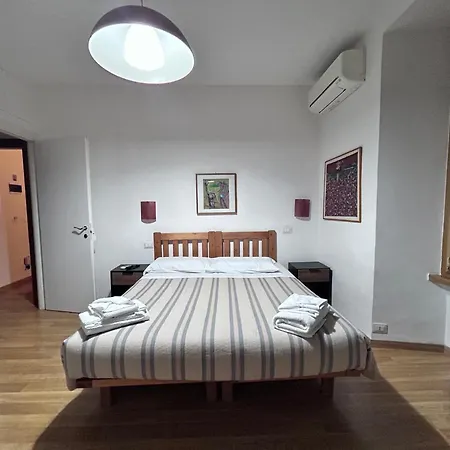 Maison Vaticana Roma